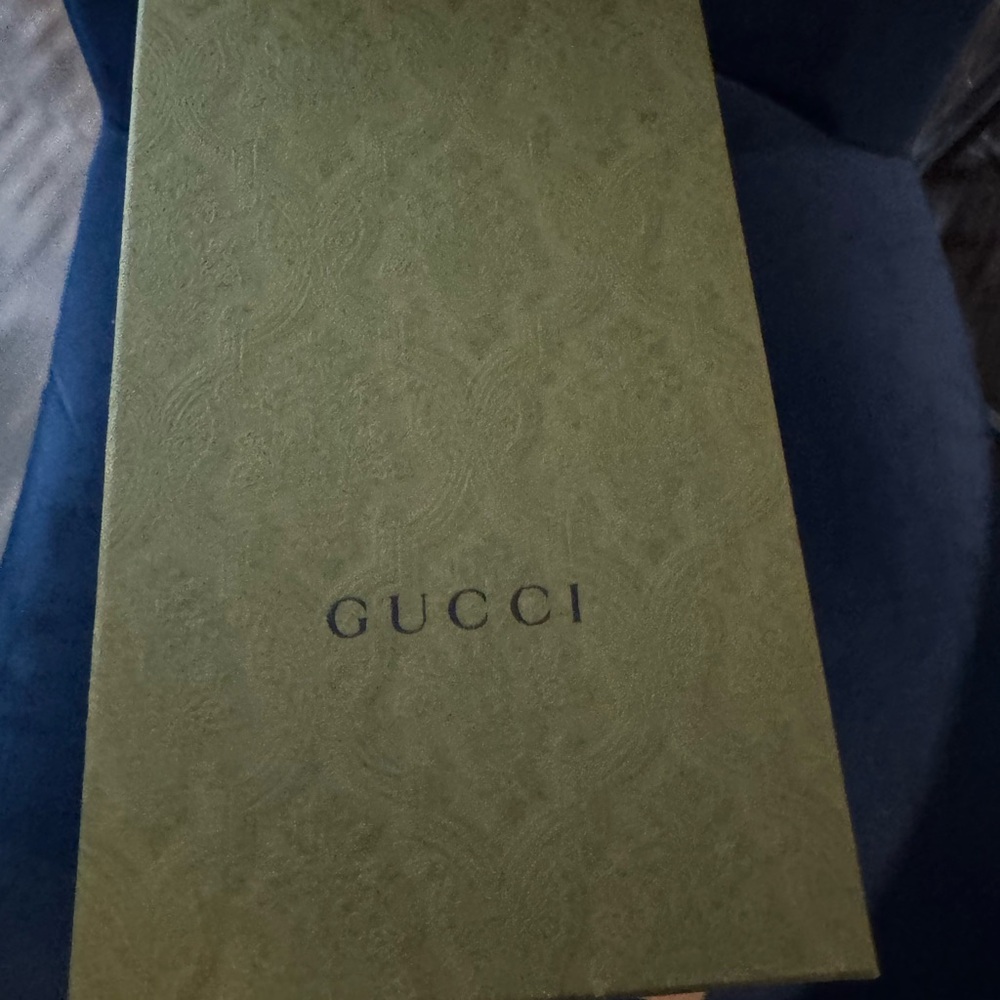 Authentic Gucci Shoe Box Set w/ 2 Dust Bags & Card – Green Embossed